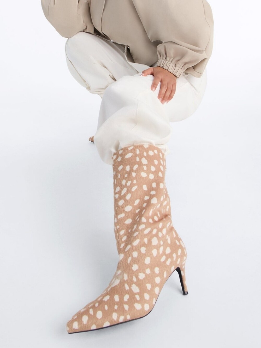 Women’s Beige & White Spotted Mid-Calf Pointed Heel Boots